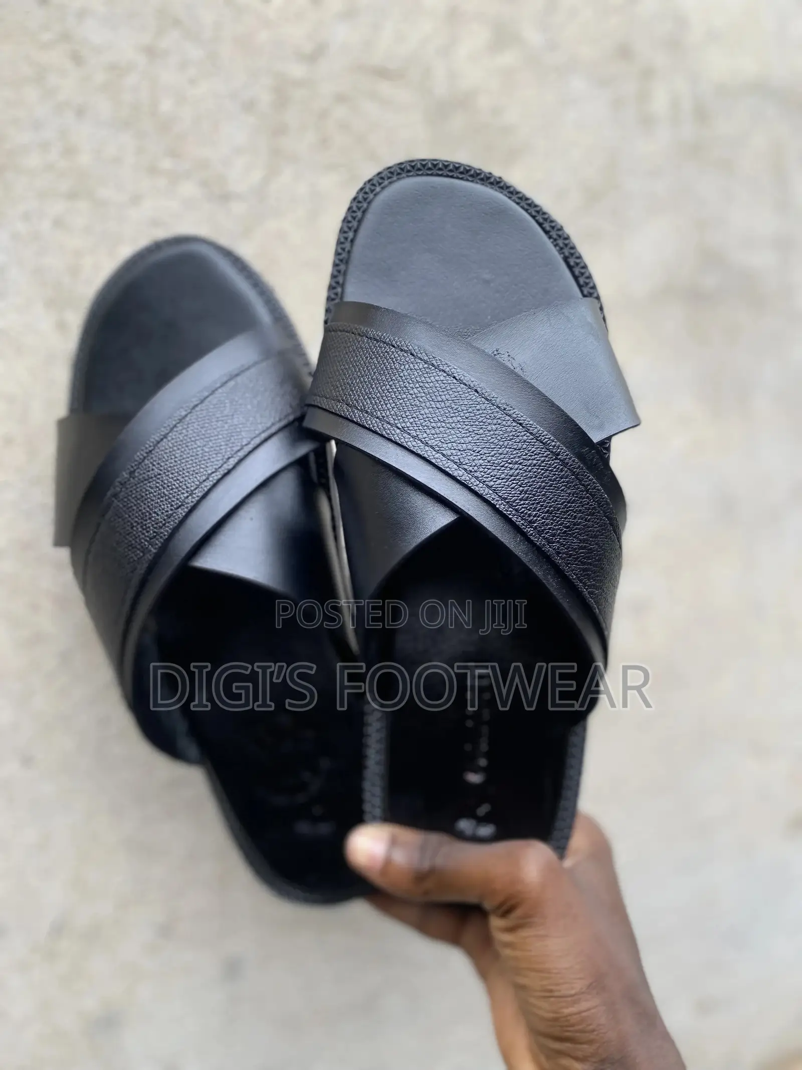 Black Chunk Slipper