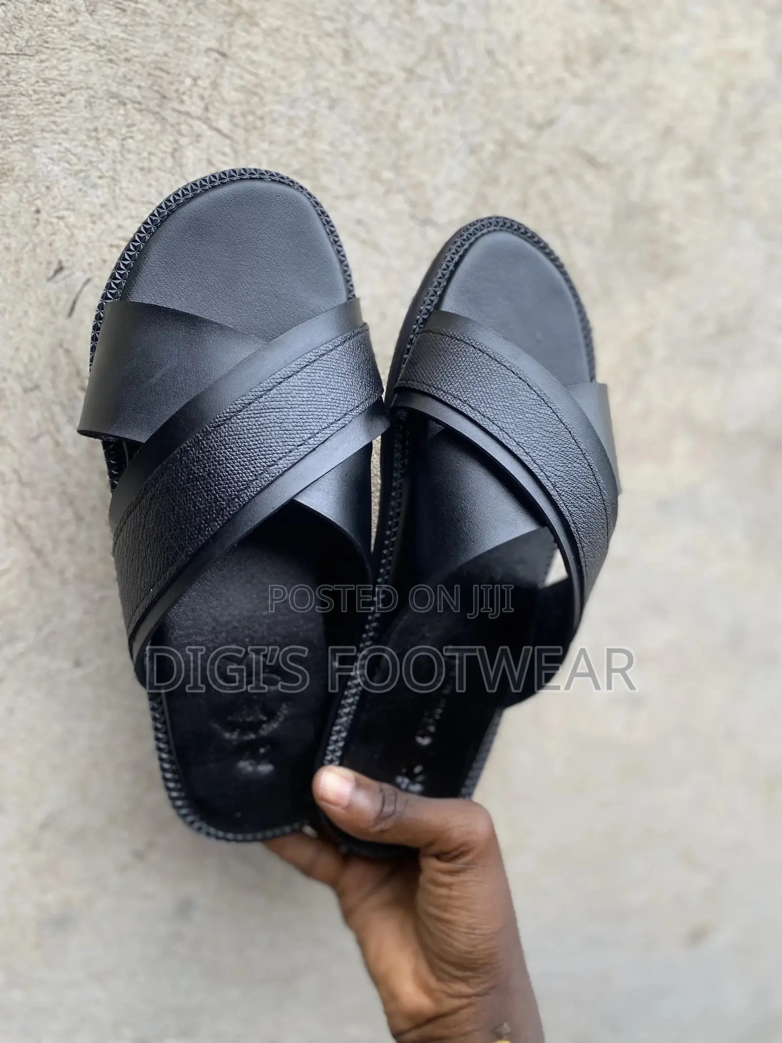 Black Chunk Slipper