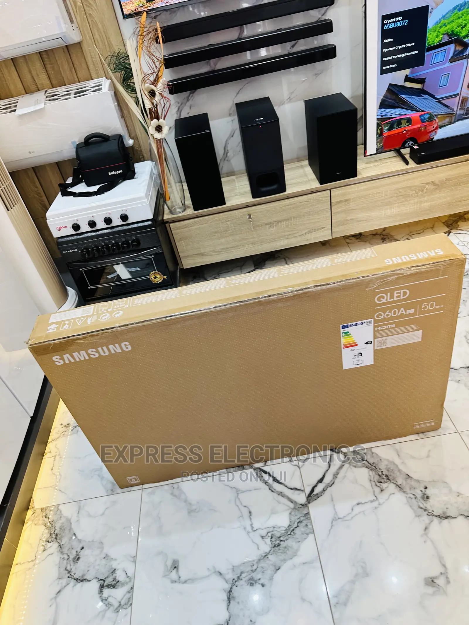 Cool and Warm Led Backlights QLED Samsung UHD 50Q60A