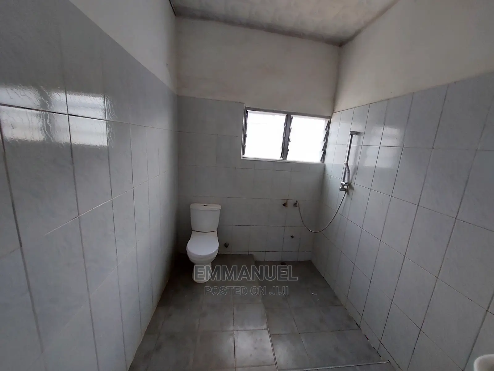 7bdrm House in Amasaman Shikpontele, Ga West Municipal for rent