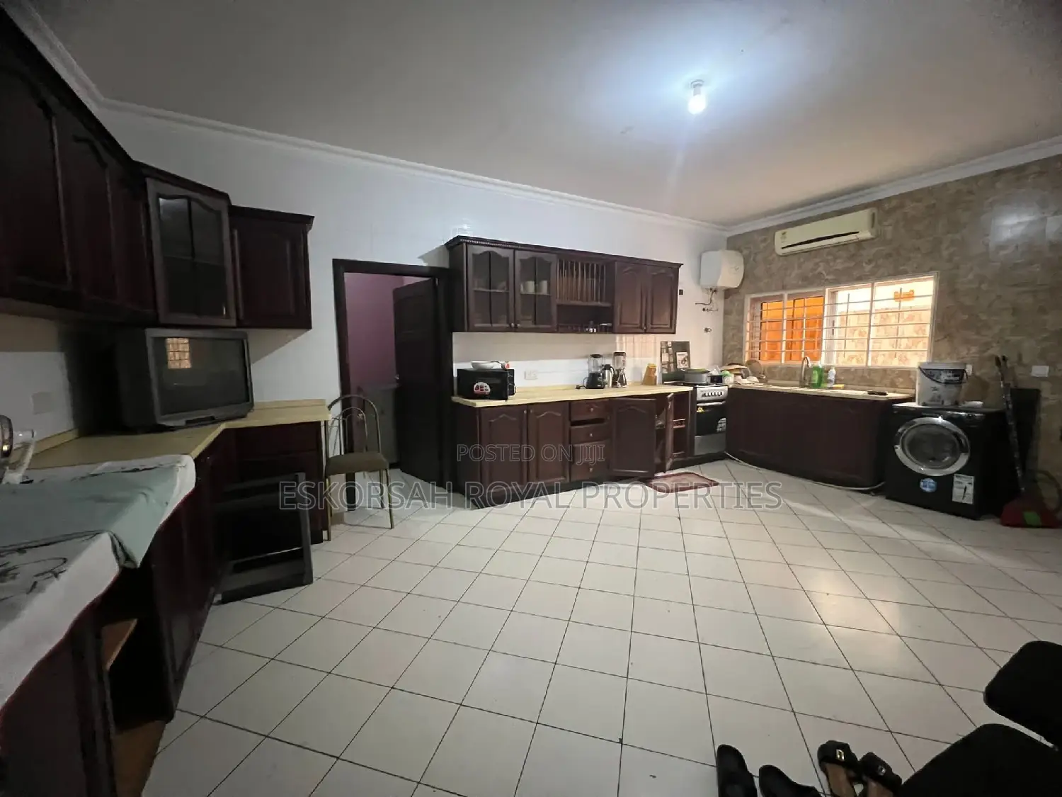 Furnished 4bdrm House in Coffee Street, A&C Mall Area for rent