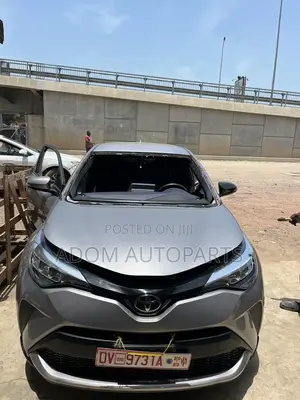 Toyota Chr Windshield