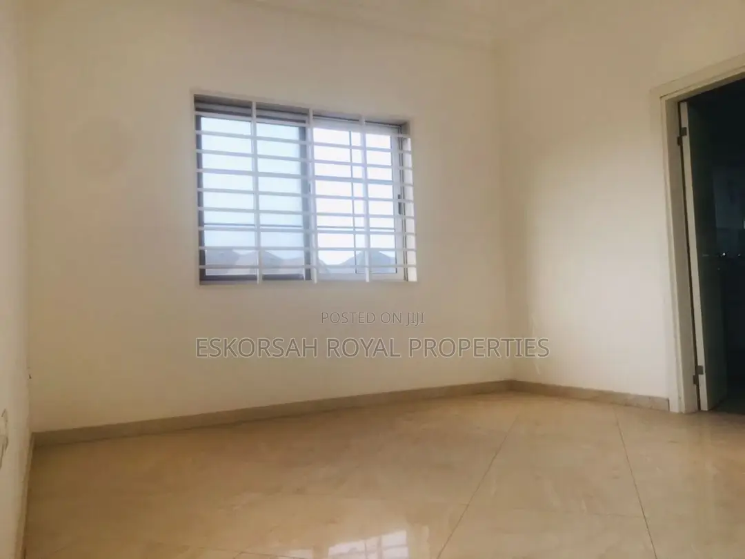 5bdrm House in East Legon Hills for sale