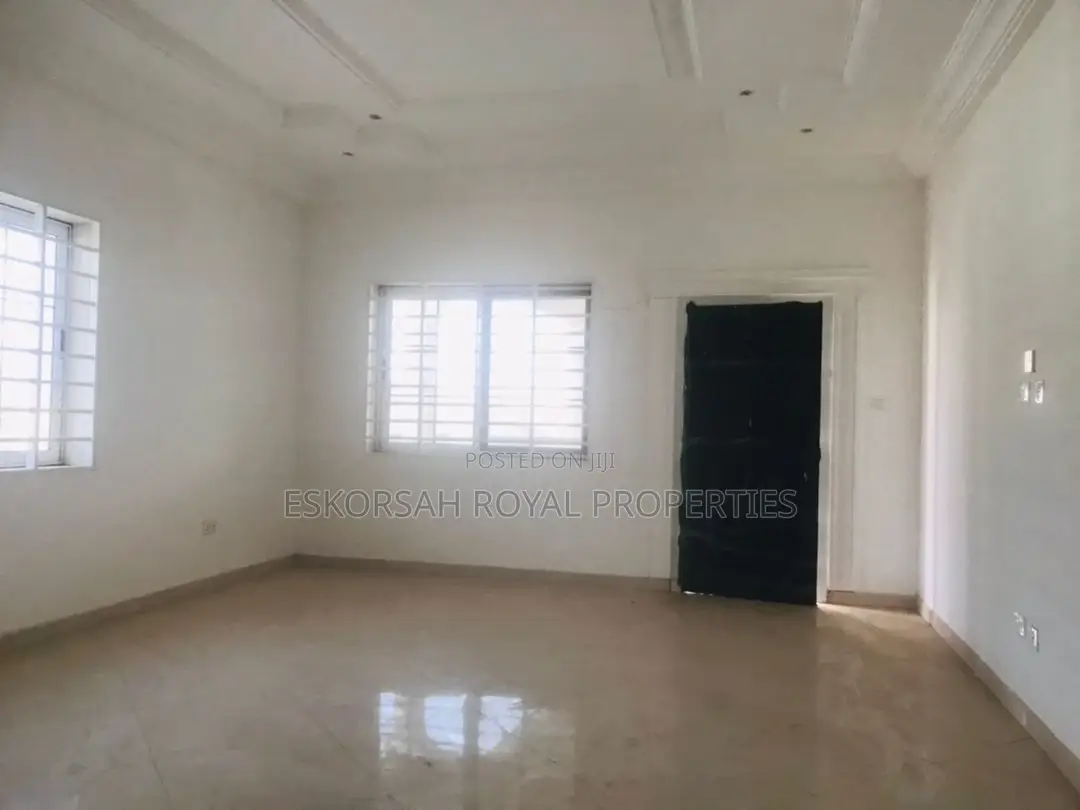 5bdrm House in East Legon Hills for sale