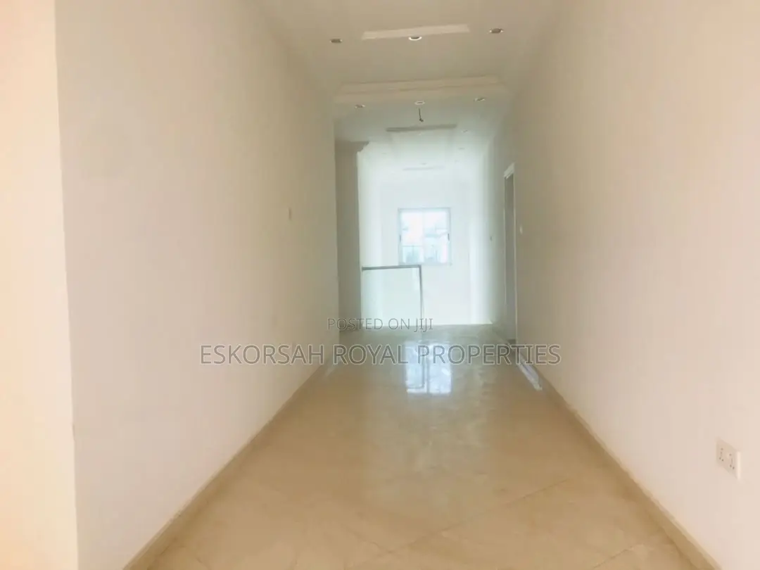 5bdrm House in East Legon Hills for sale