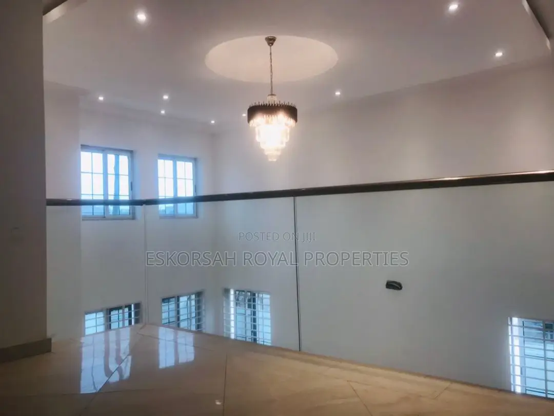 5bdrm House in East Legon Hills for sale
