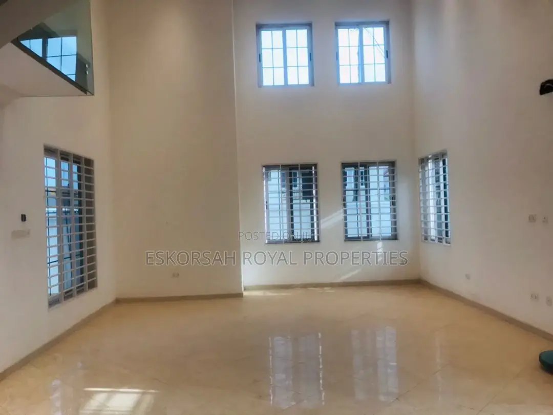 5bdrm House in East Legon Hills for sale