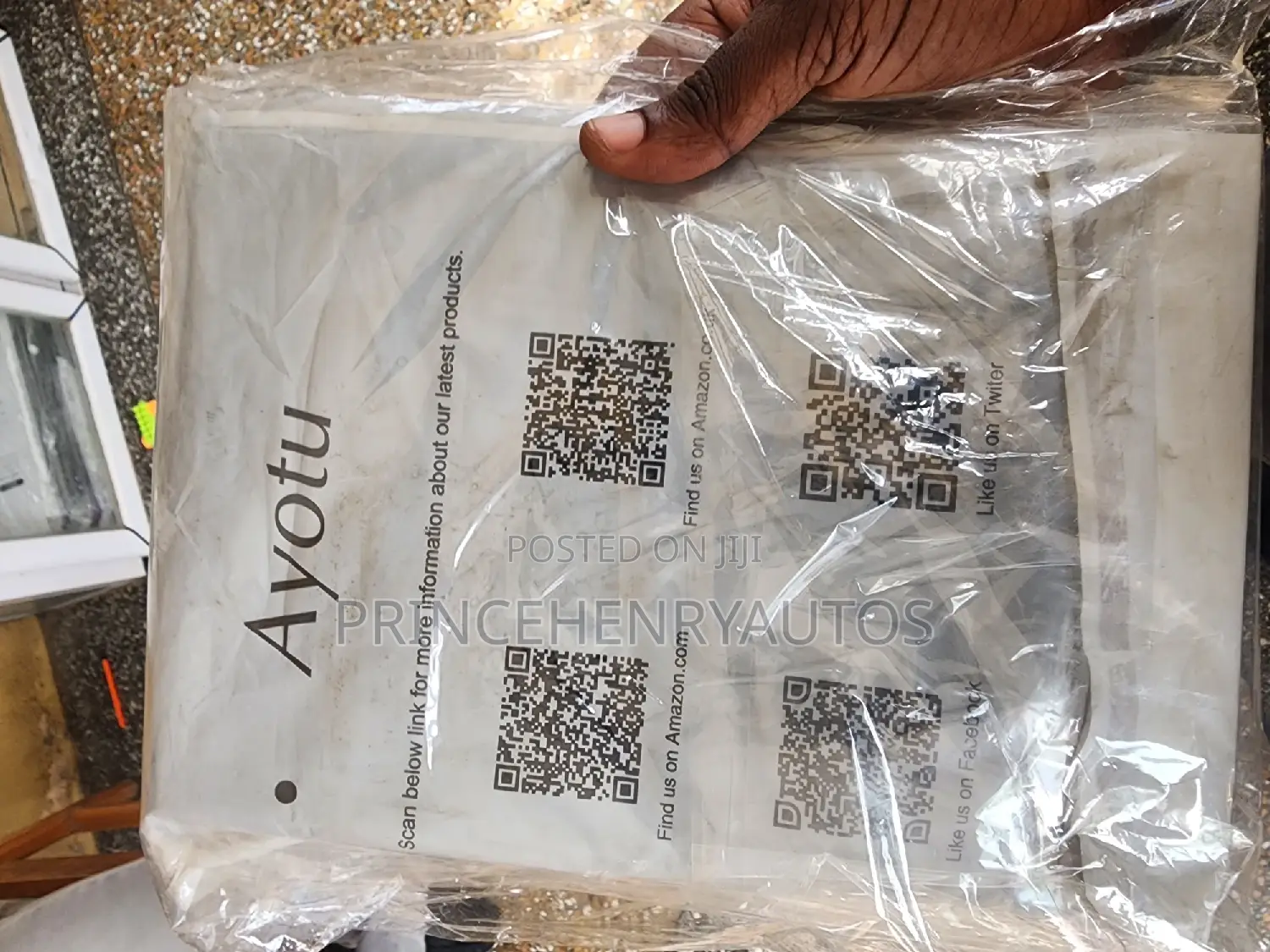 Ayotu iPad 9.7 Wireless Bluetooth Keyboard Case