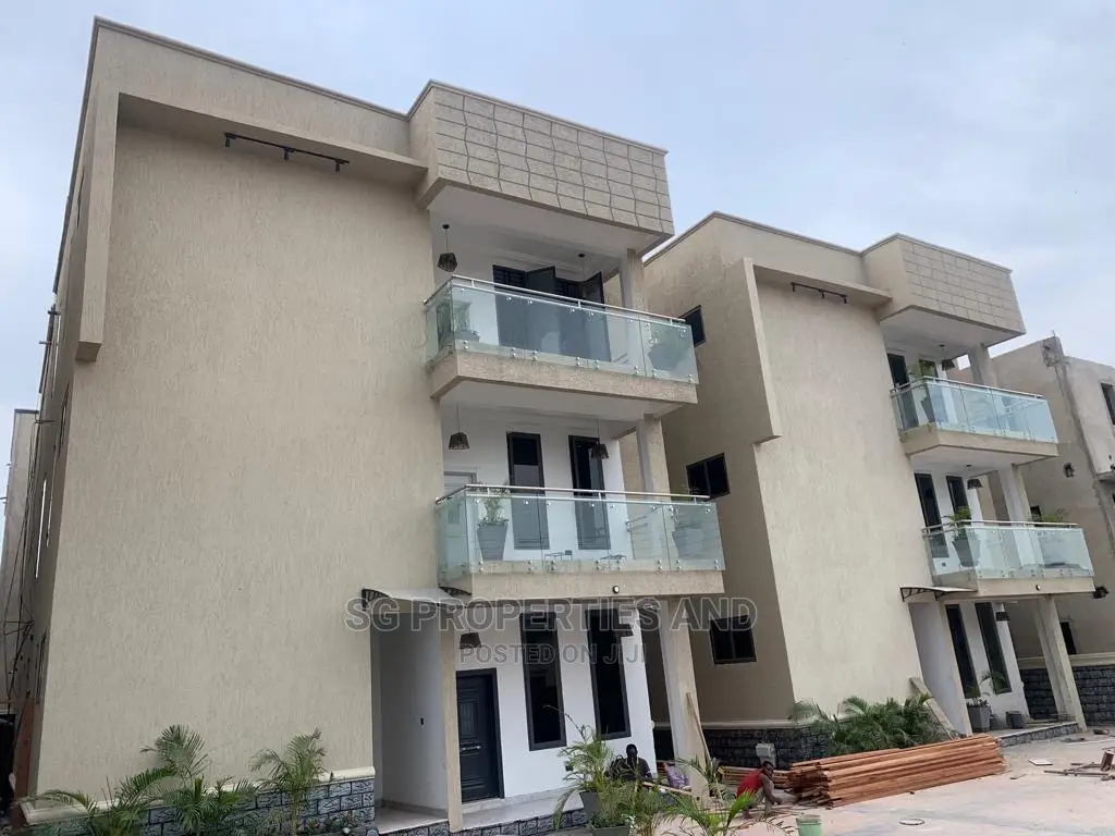 2bdrm Apartment in East Airport for Rent