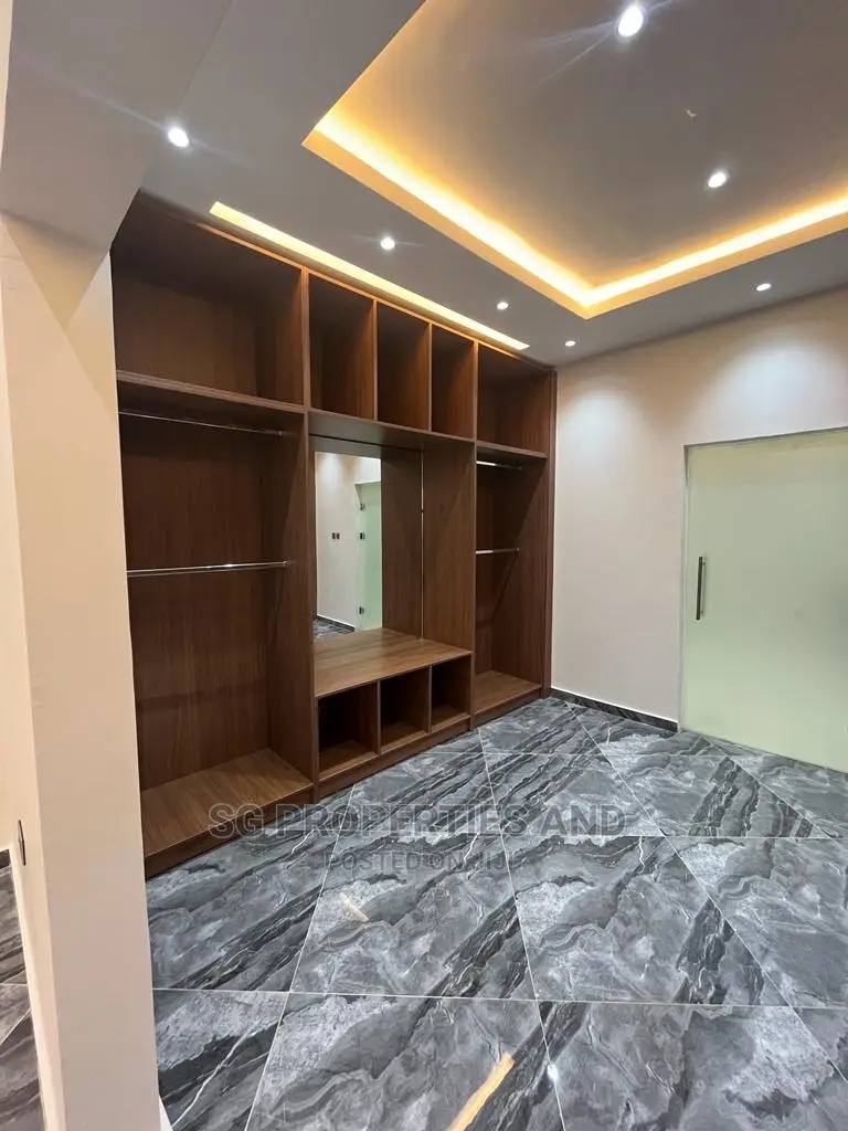 3bdrm House in Sakumono, Accra Metropolitan for Sale