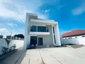 4bdrm Mansion in Community 20, Spintex for Sale