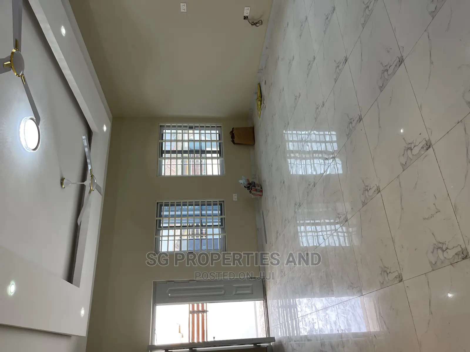 3bdrm House in Ecobank, Spintex for Sale