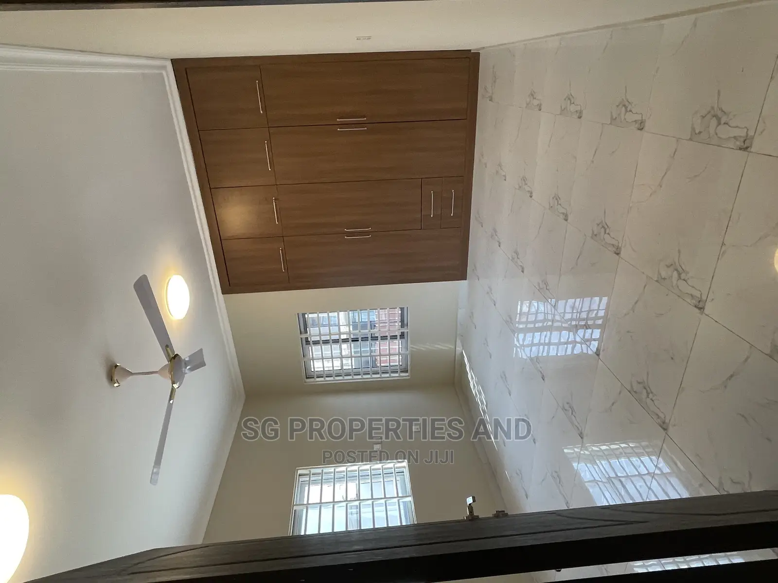 3bdrm House in Ecobank, Spintex for Sale