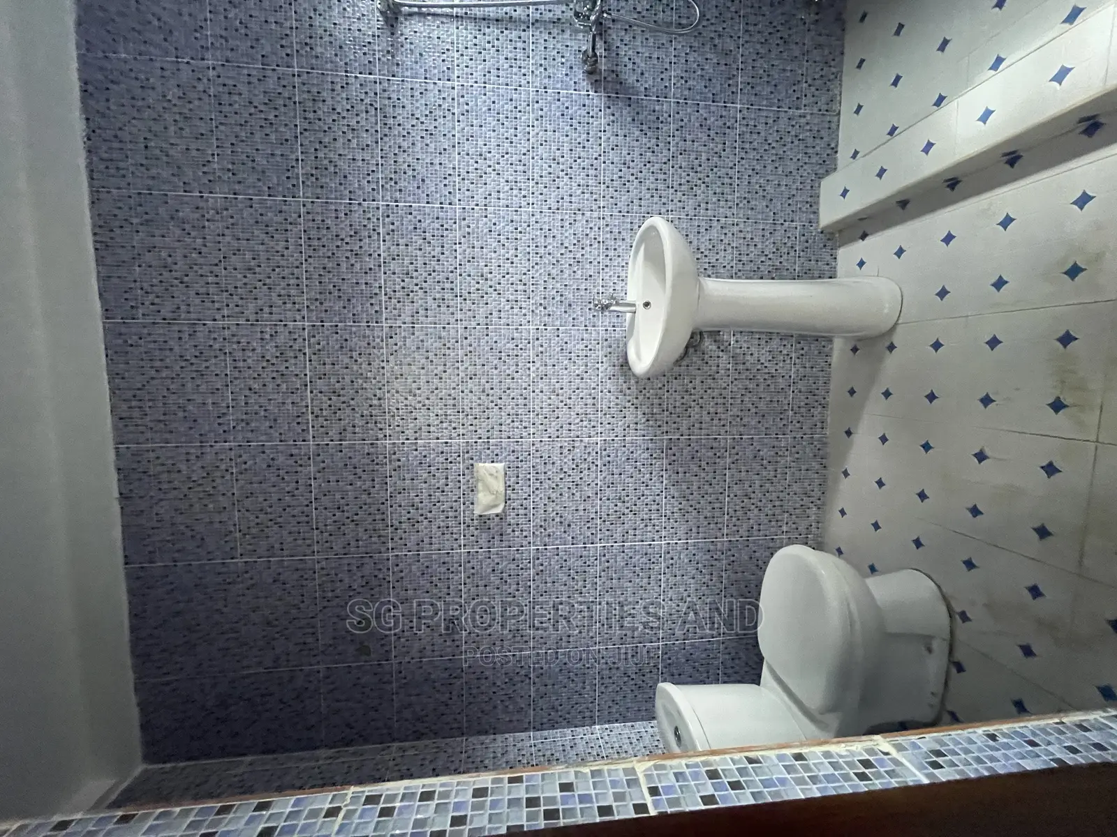 2bdrm Apartment in Lashibi, Spintex for rent