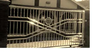 Shiny Surface Stainless Steel Gate for Sale