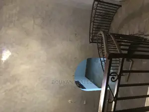 5bdrm House in Abokobi for sale