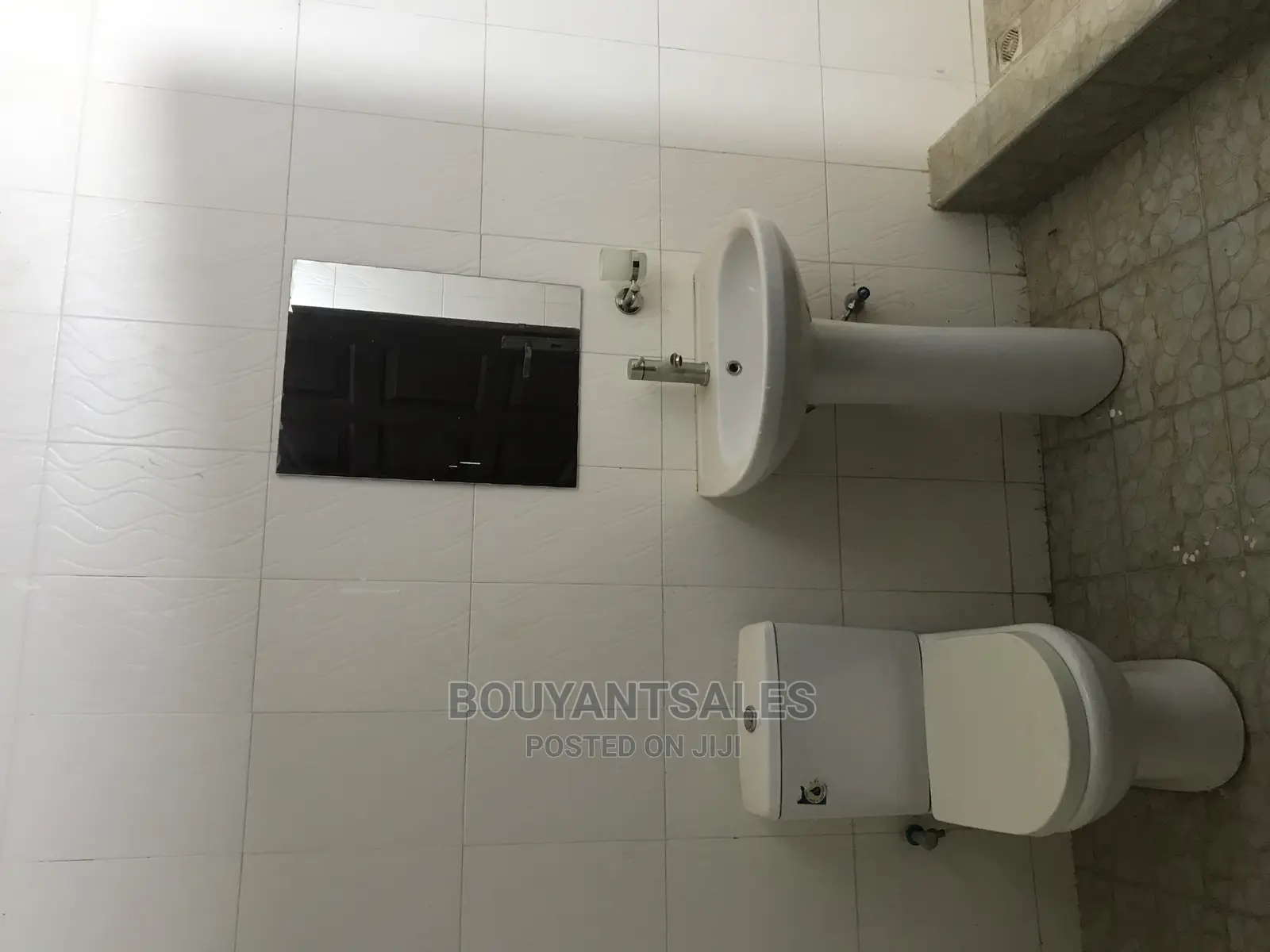 5bdrm House in Abokobi for sale