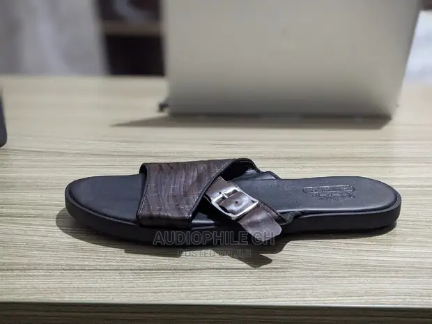 coach leather slippers