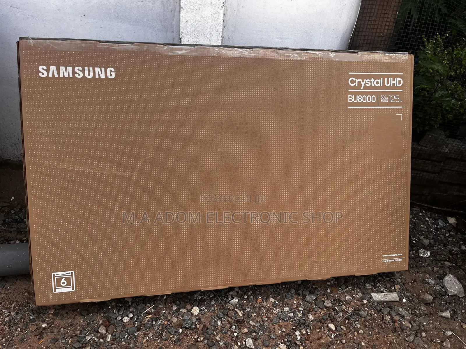Simple Samsung 50" BU8000 Crystal UHD Smart TV