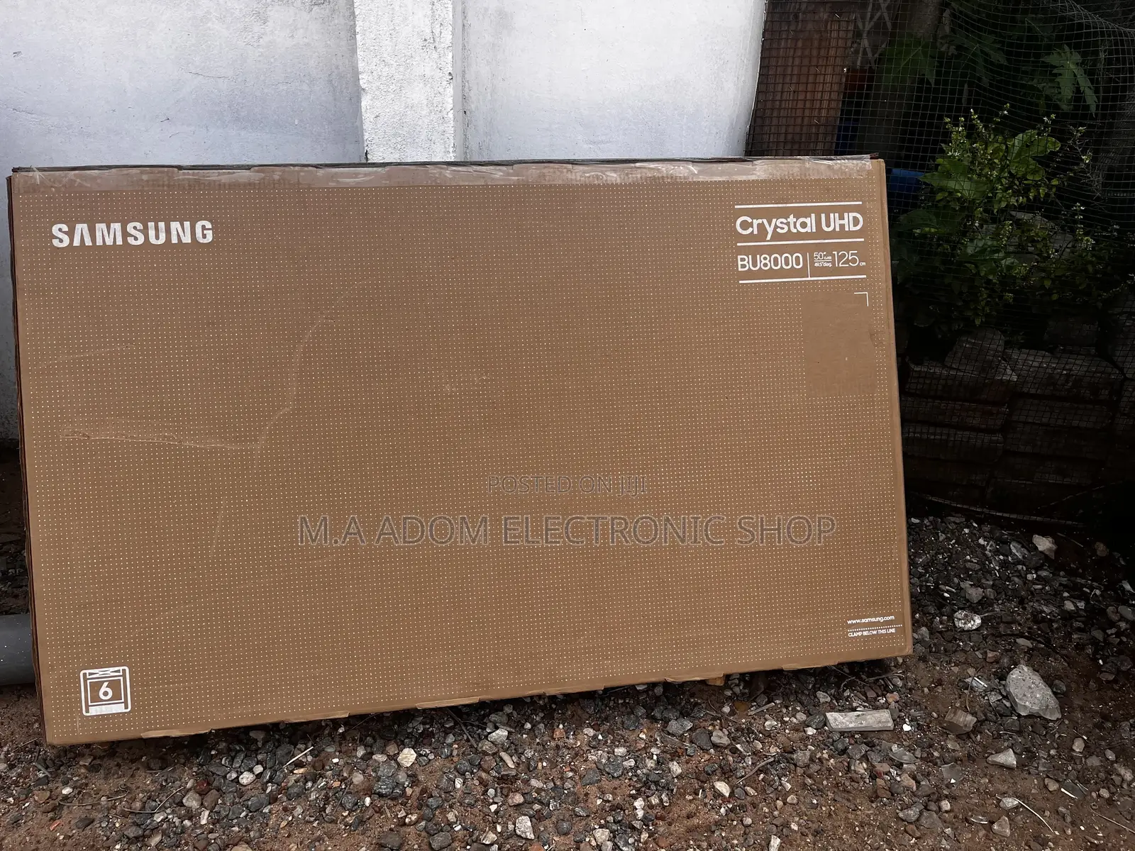 Simple Samsung 50" BU8000 Crystal UHD Smart TV