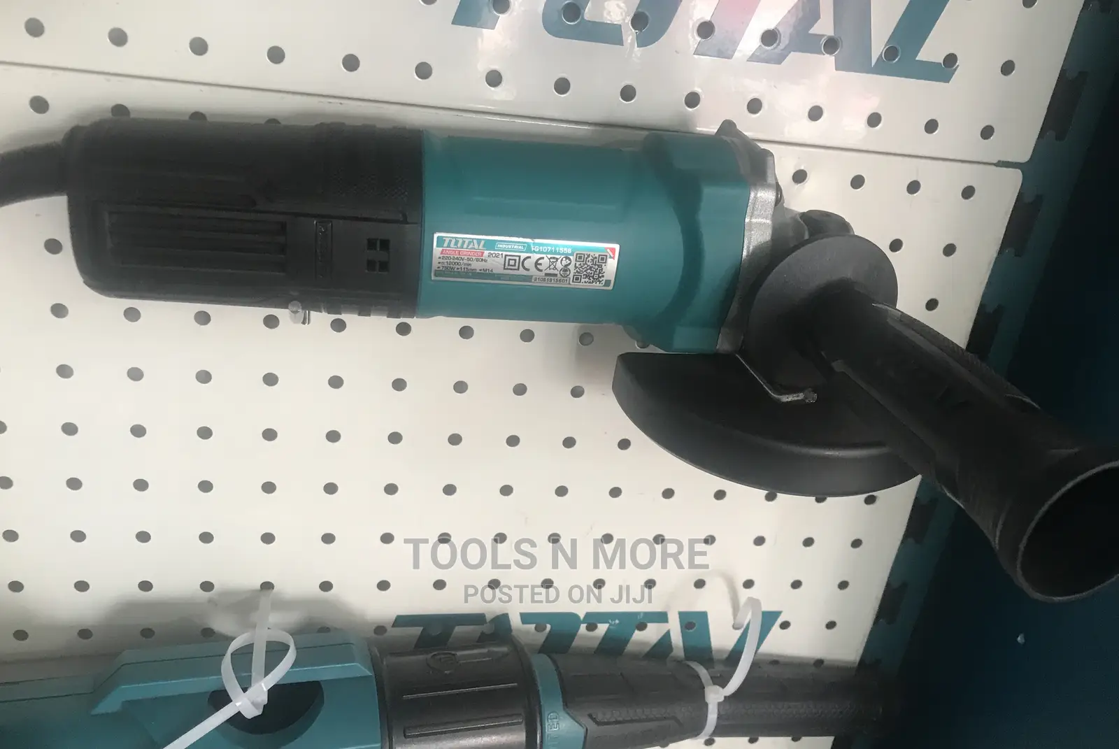 TOTAL Angle Grinder (750W)