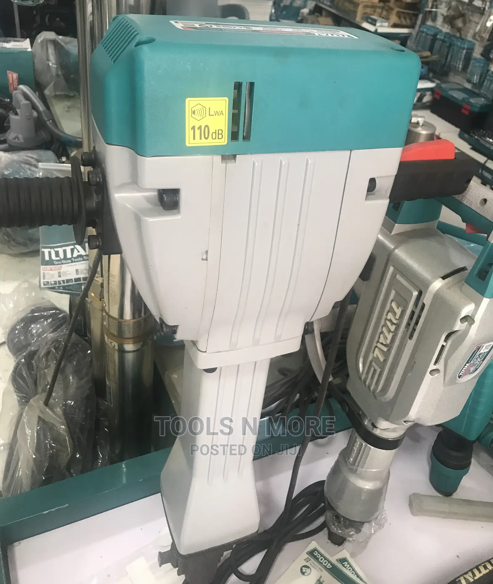 Total Demolition Breaker (2200w)