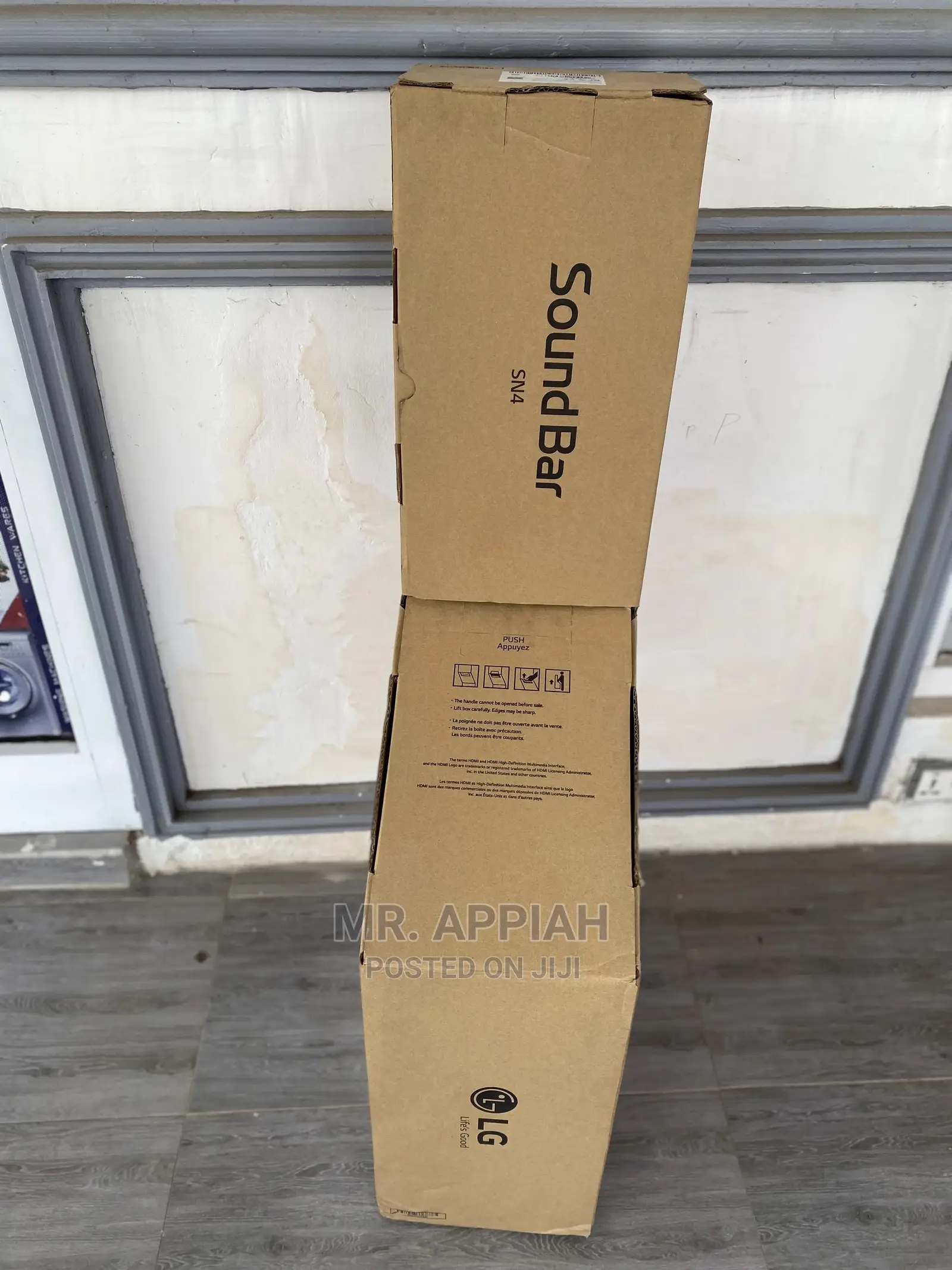 (300W Sn4) Quality LG Soundbar.