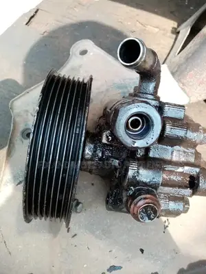 Toyota Tacoma/Highlander/Hilux/Fortuner/ Power Steering Pump