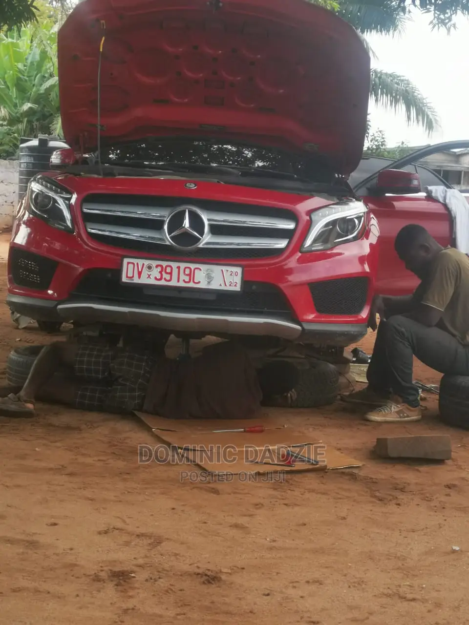 Mercedes Benz Mechanic Shop