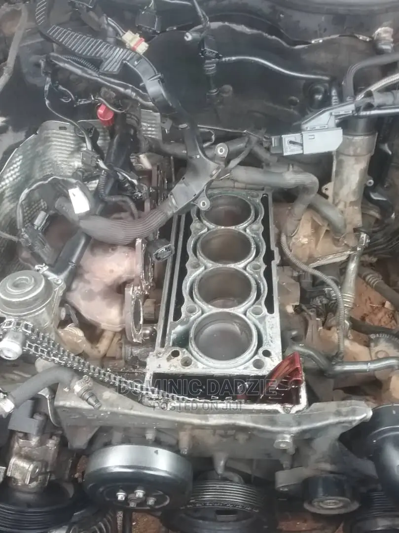 Mercedes Benz Mechanic Shop
