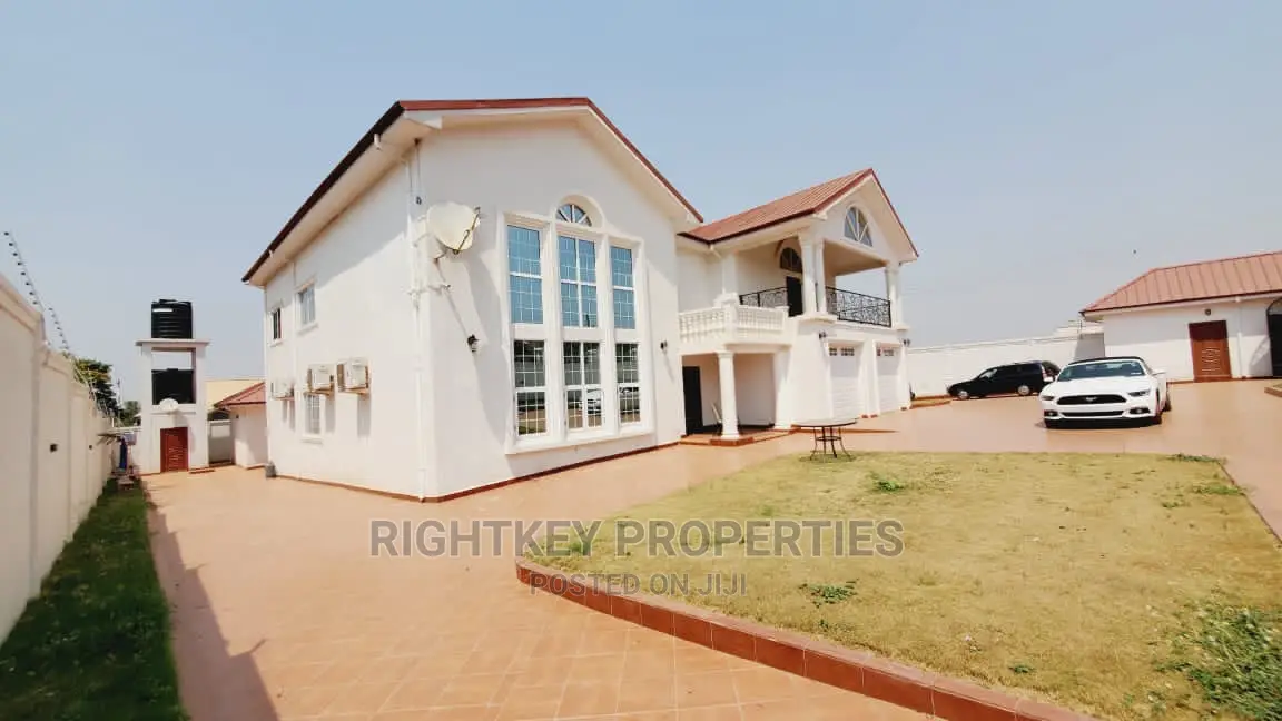 9bdrm Mansion in Rightkey, Kumasi Metropolitan for Sale
