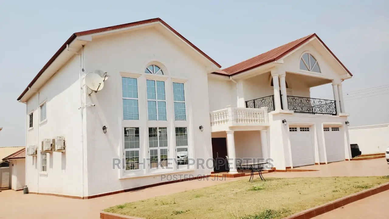 9bdrm Mansion in Rightkey, Kumasi Metropolitan for Sale