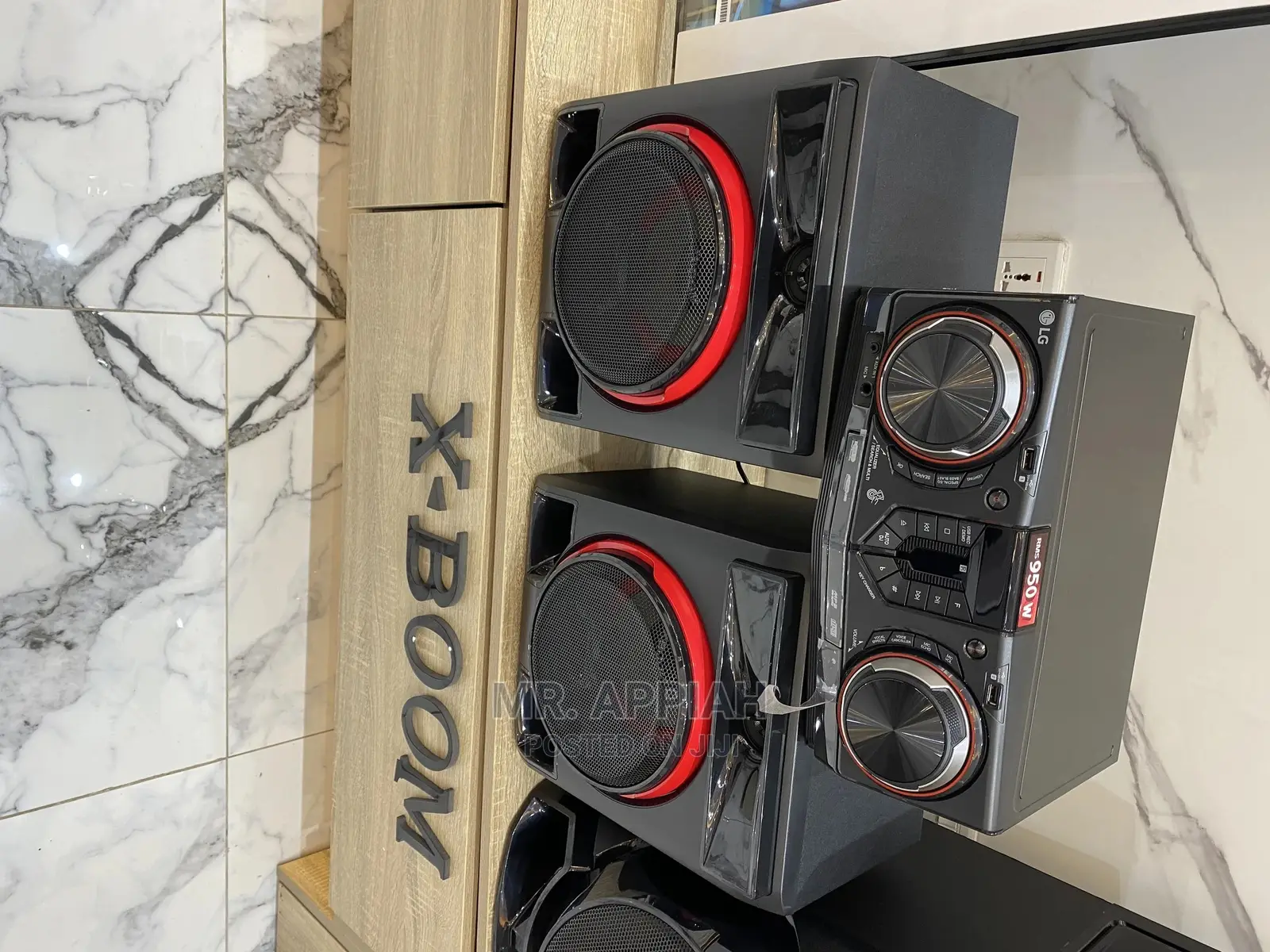 Quality LG CJ44 With Karaoke Features | 2 USB Ports.