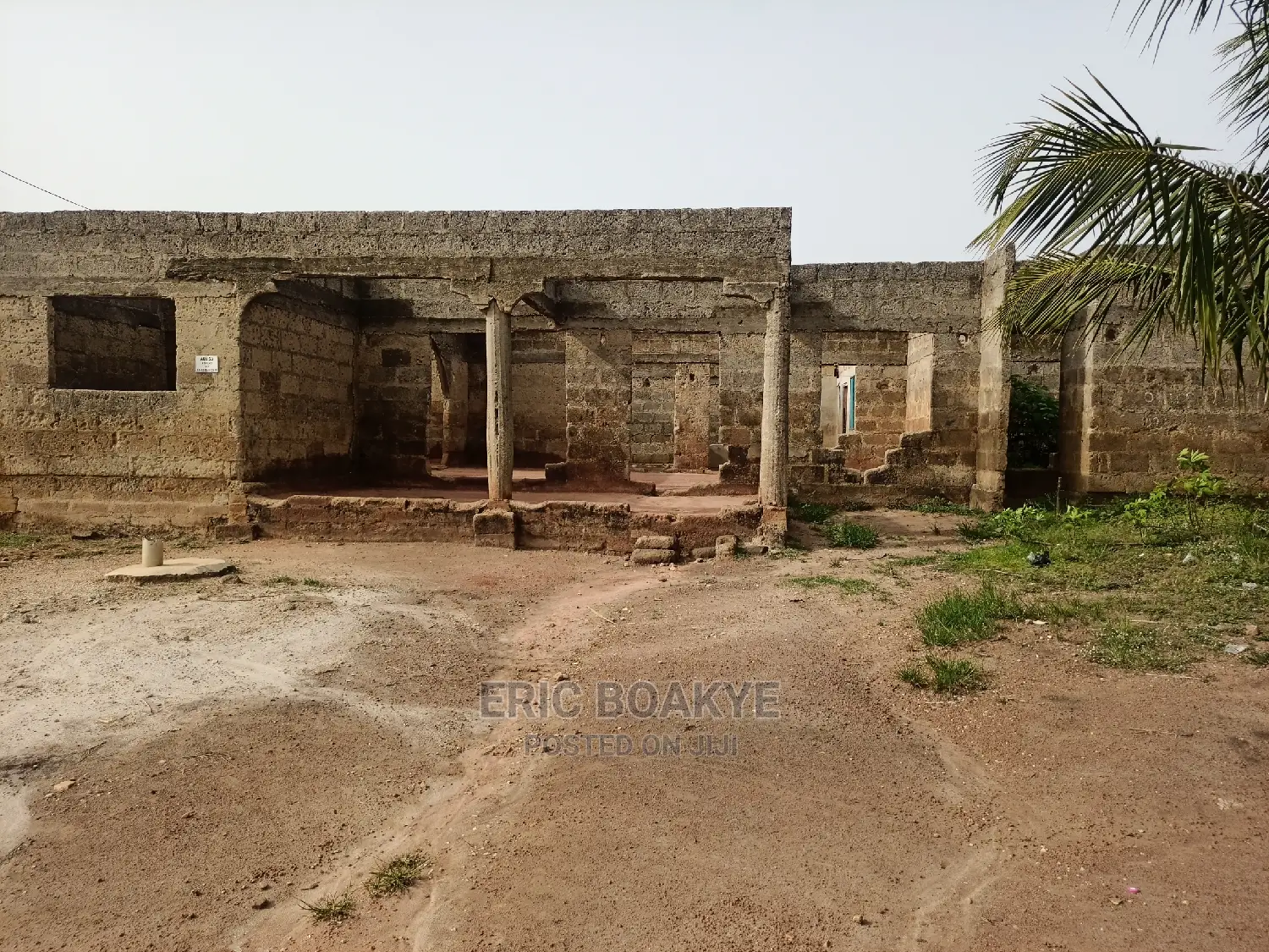 Uncompleted Five Bedrooms for Sale at Asuofia