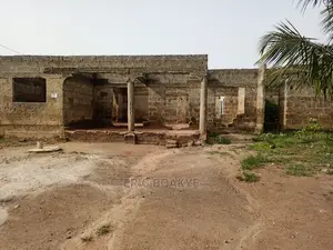 Uncompleted Five Bedrooms for Sale at Asuofia