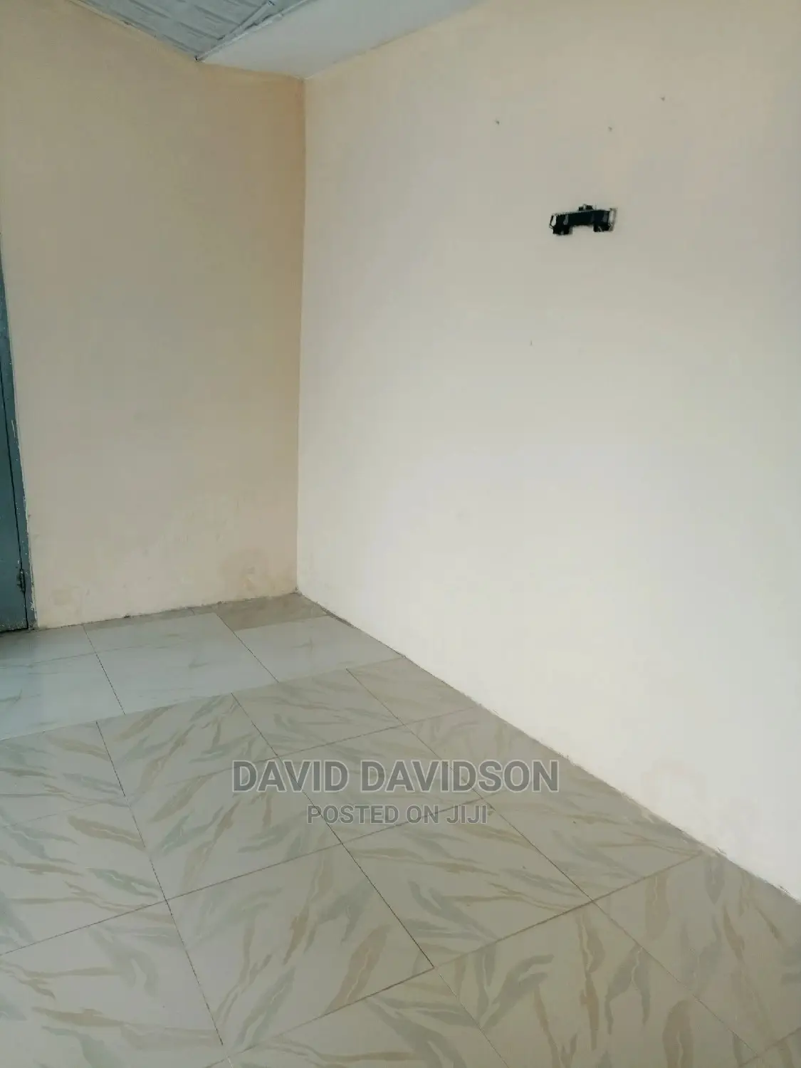 Mini Flat in Single Room Self, Tema Metropolitan for rent