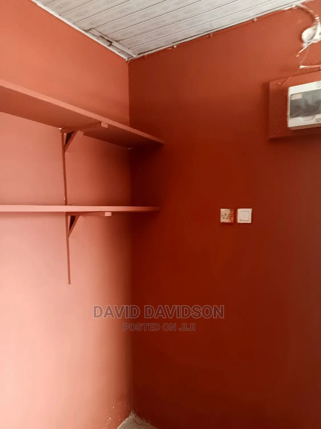 Mini Flat in Single Room Self, Tema Metropolitan for rent