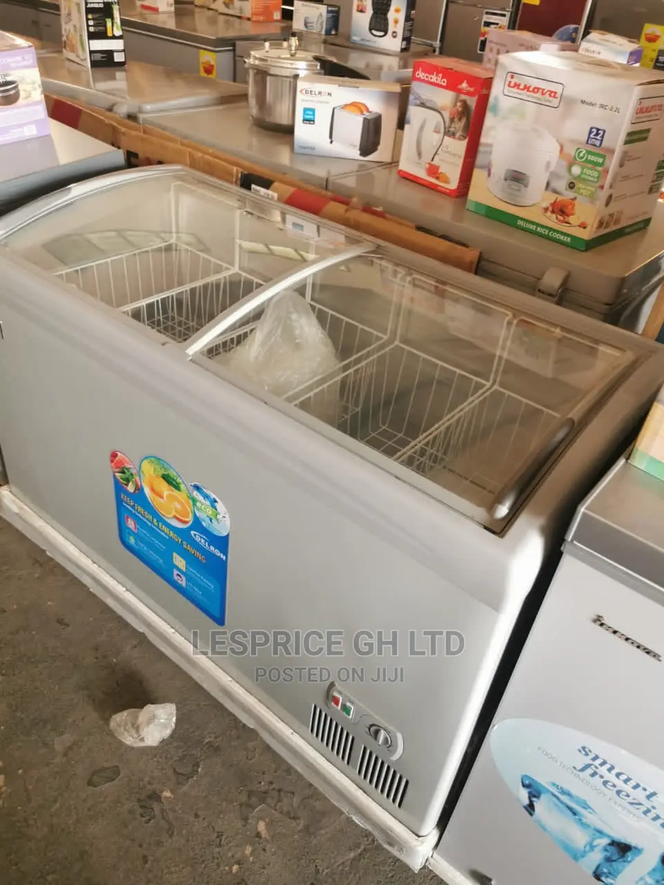 Awesome Delron Ice Cream Freezer 318L