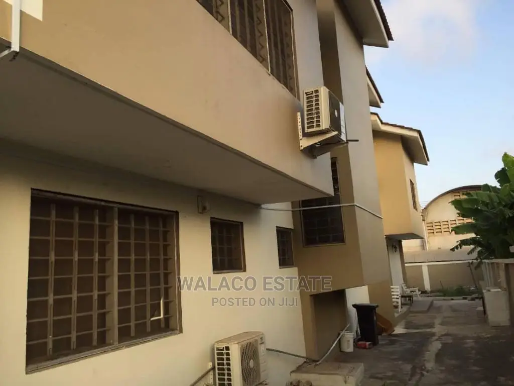 4bdrm House in Walako Estate, Odorkor for Rent