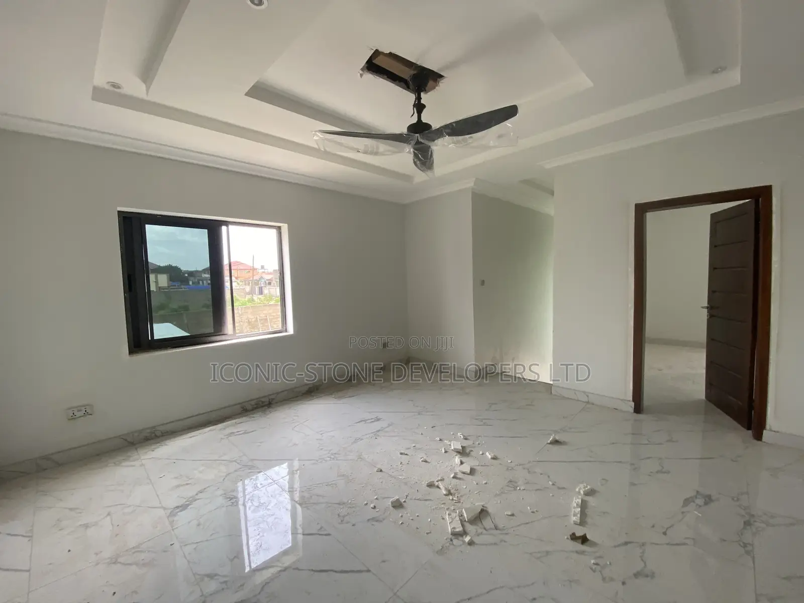 4bdrm House in Lakeside, Ashaley Botwe for Sale