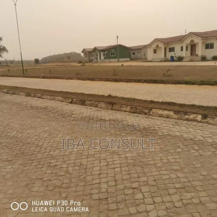 Estate Lands for Sale at East Amrahia.