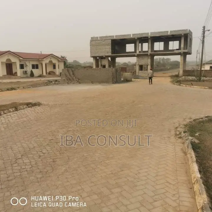 Estate Lands for Sale at East Amrahia.