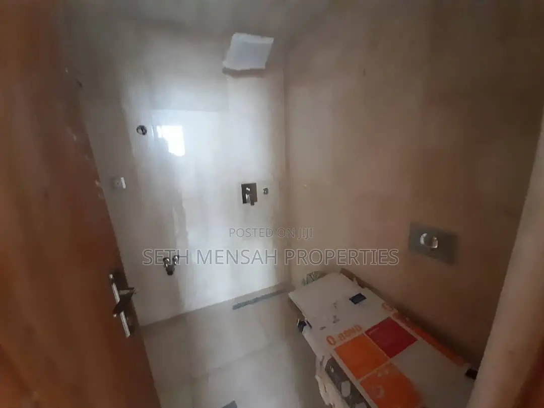 4bdrm Mansion in SKM Property, Dzorwulu for Sale