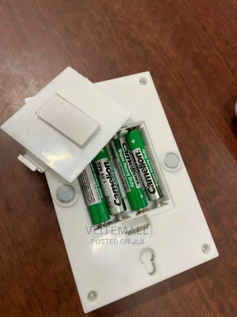 Battery Powered Wall Light