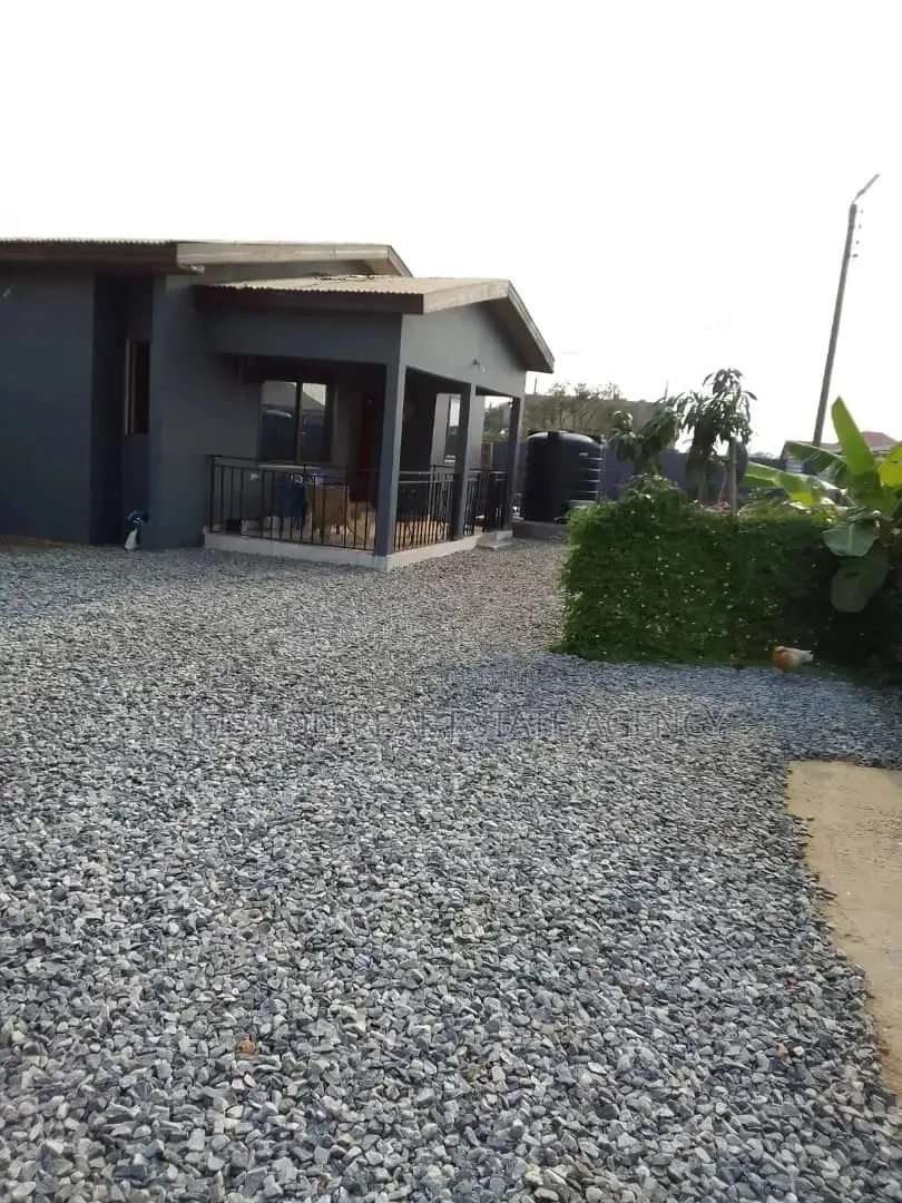 6bdrm House in Sharp-Connect., Nyanyano for Sale