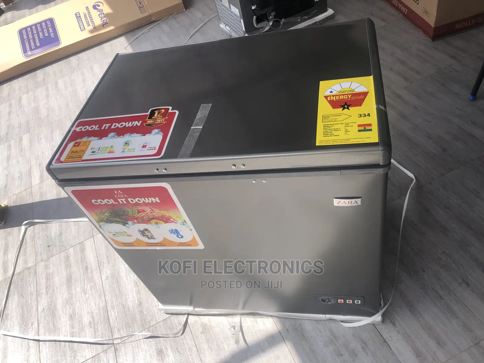 Zara Chest Freezer – 142L Zara 200 With Sliding Glass Door