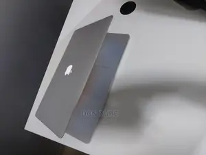 Laptop Apple MacBook Pro 8GB Intel Core I7 SSD 256GB