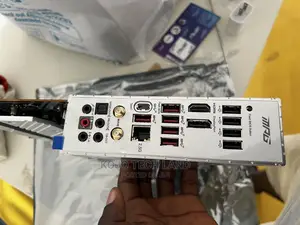 Intel CORE I7 Msi Z690 Motherboard