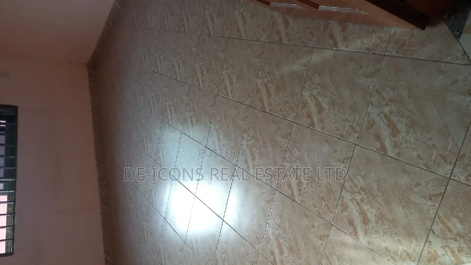 2bdrm Duplex in De-Icons Real Estate, Awutu Senya East Municipal