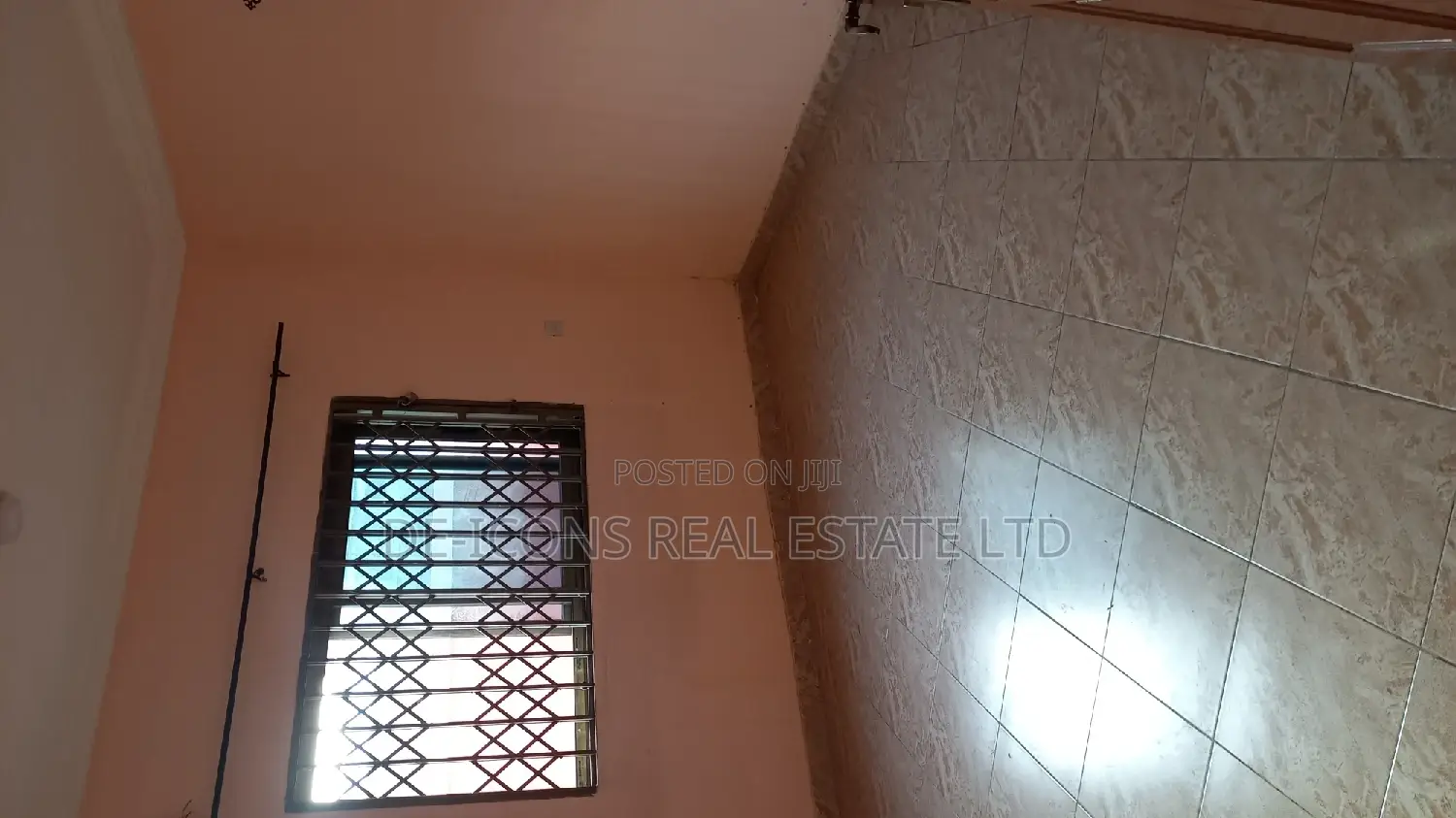 2bdrm Duplex in De-Icons Real Estate, Awutu Senya East Municipal